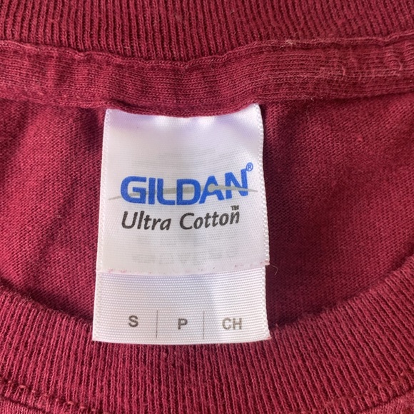 Gildan A Hug Without a Squeeze is like a day without Cheese T-shirt - Picture 3 of 8